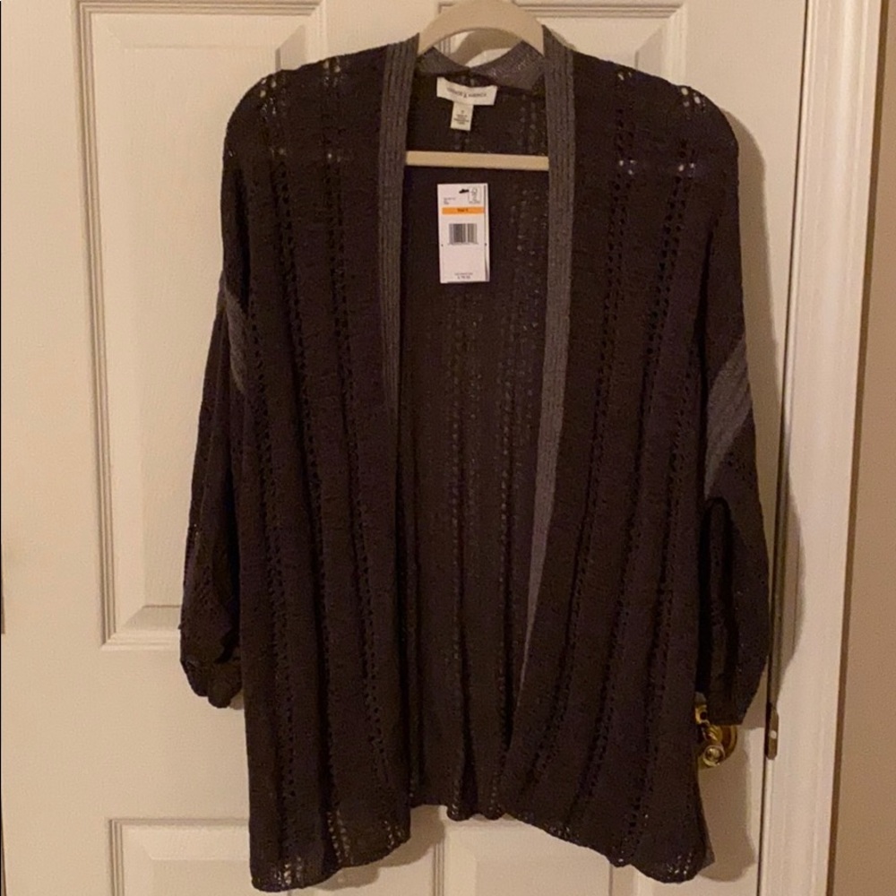 NWT! Women’s small Vintage America Blues cardigan